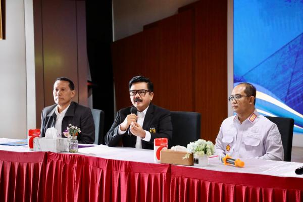 Kemenkumham Serahkan SK Pengesahan kepada FORKI, Hadi Tjahjanto Tegaskan Komitme...