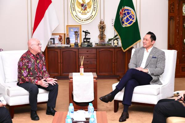 Pertemuan dengan USAID, Menteri AHY Bicara Target Pendaftaran Tanah dan Keberlan...