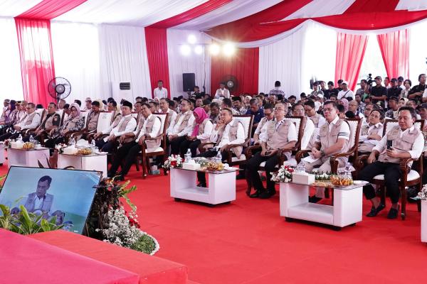 Menteri ATR Soroti Banyaknya Penyimpangan di Sempadan Sungai: "Warung di Zona Te...
