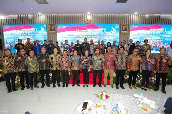 Ramah Tamah dengan Mitra Kerja Komisi II DPR RI Periode 2019-2024, Menteri AHY A...