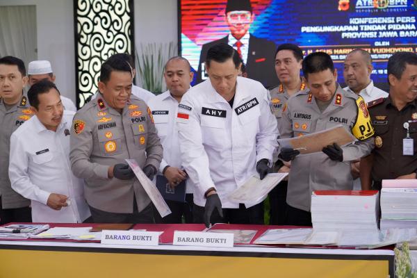 Ungkap Tindak Pidana Mafia Tanah di Hari Kerja Terakhir Kabinet Indonesia Maju,...